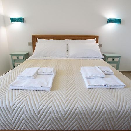 Central Station Apartments - Fanale Rentals Palermo Ruang foto