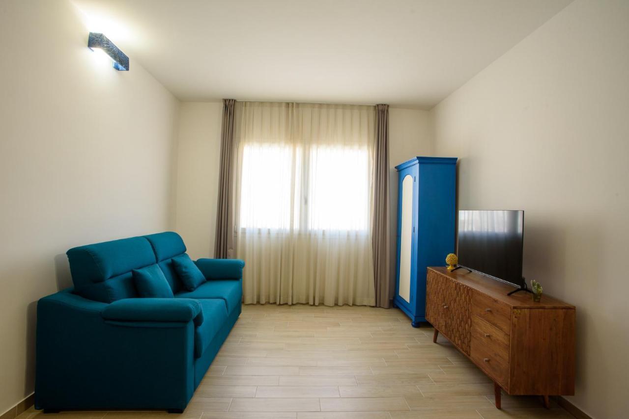 Central Station Apartments - Fanale Rentals Palermo Bagian luar foto