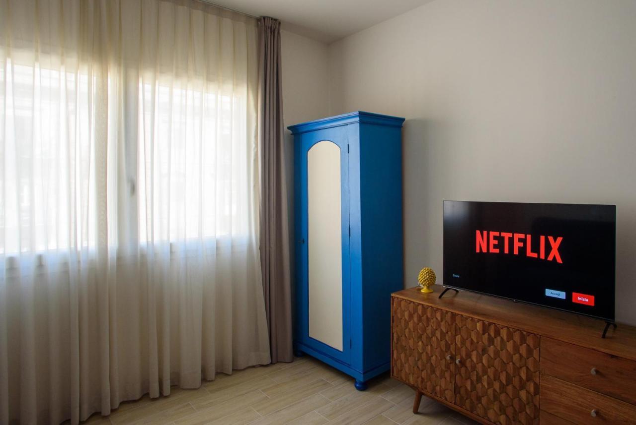 Central Station Apartments - Fanale Rentals Palermo Bagian luar foto
