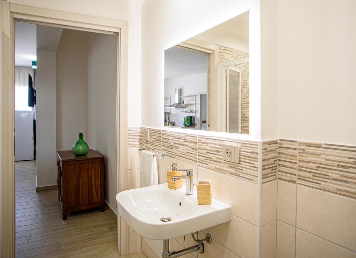 Central Station Apartments - Fanale Rentals Palermo Bagian luar foto