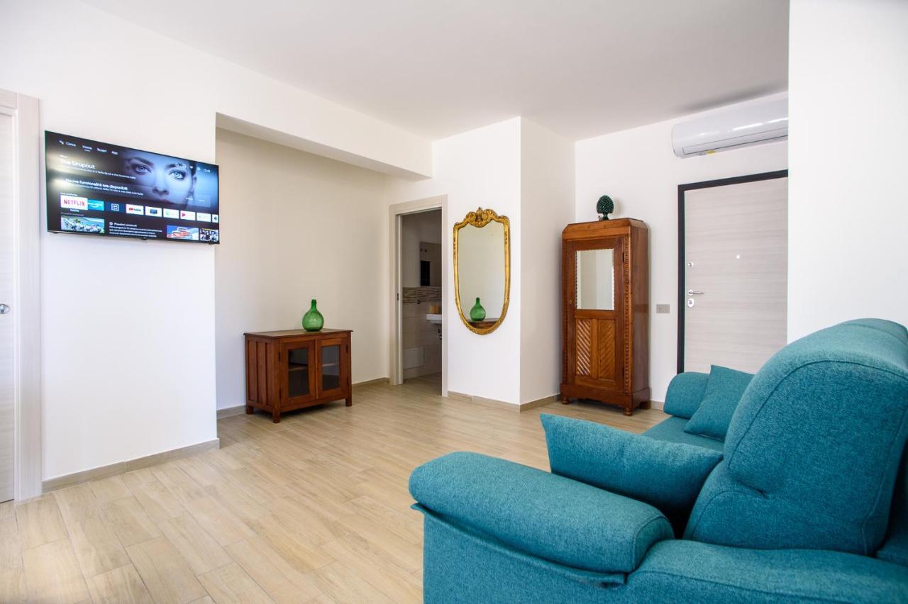 Central Station Apartments - Fanale Rentals Palermo Bagian luar foto